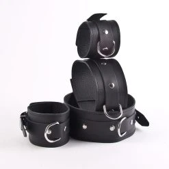 Hausmarke Frogtie-Fesseln »Pure« Aus Schwarzem Leder 9 Hausmarke Frogtie-Fesseln »Pure« Aus Schwarzem Leder -JOYDIVISION Geschäft Frogtie Fesseln Pure aus schwarzem Leder.L8280 00 3f4