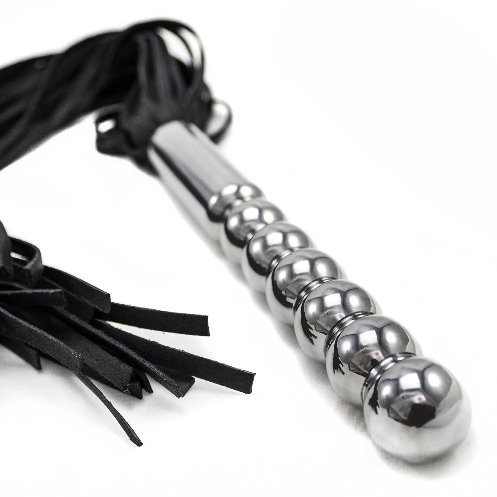 Hausmarke Peitsche - Mit Dildo-Kugelgriff 5 Hausmarke Peitsche - Mit Dildo-Kugelgriff – Bild 3