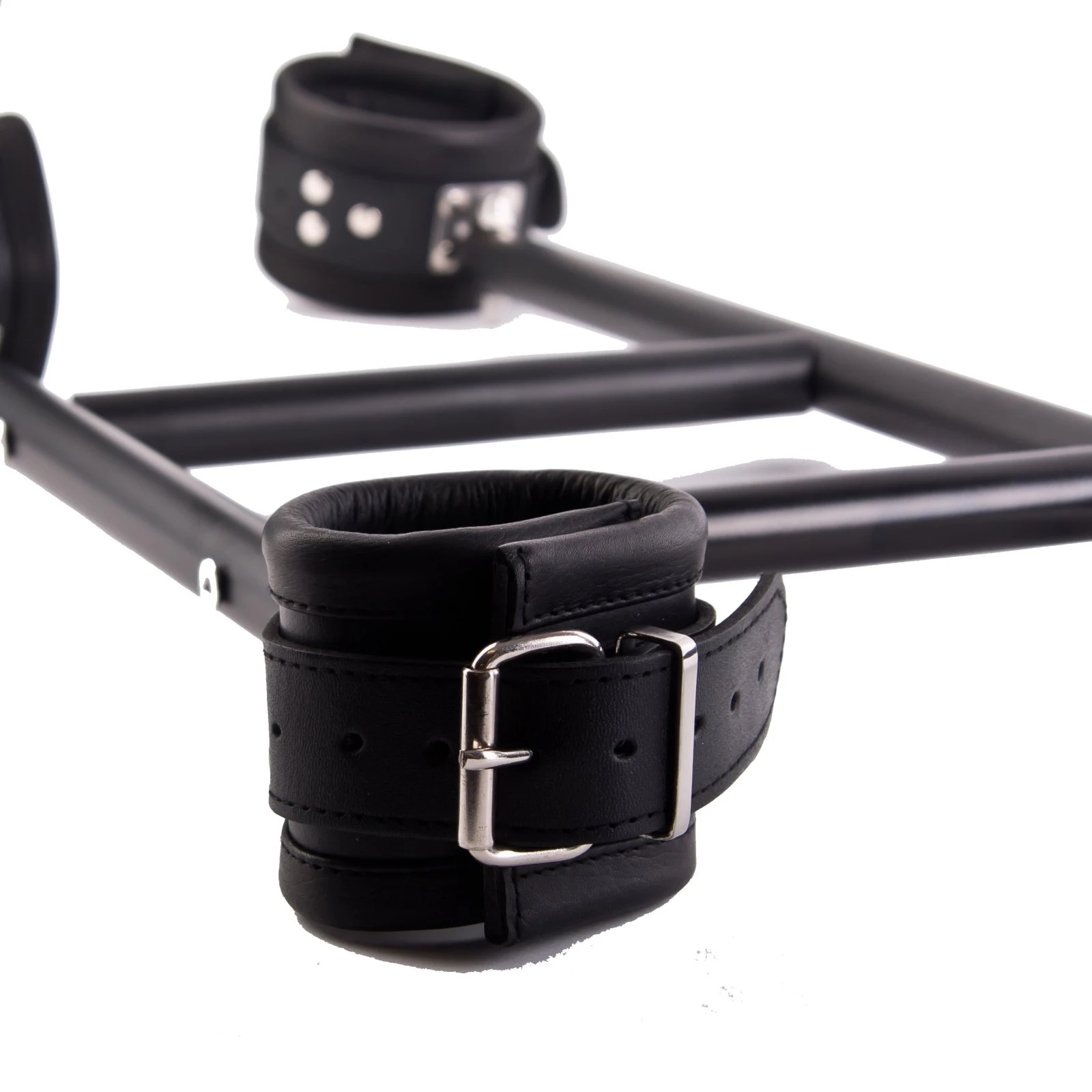 Hausmarke Pranger Impress Mit Lederfesseln 6 Hausmarke Pranger Impress Mit Lederfesseln – Bild 4